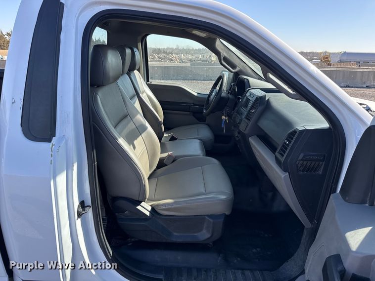 image for item ES5905 2016 Ford F150 XL pickup truck