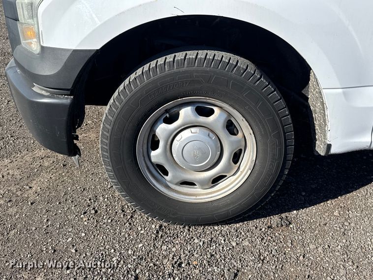 image for item ES5905 2016 Ford F150 XL pickup truck