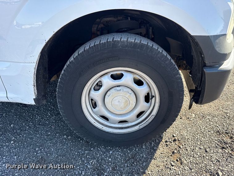 image for item ES5905 2016 Ford F150 XL pickup truck