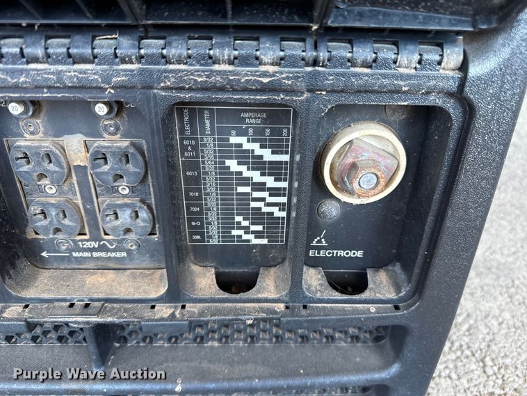 image for item ES5907 Miller Bobcat 250 welder/generator