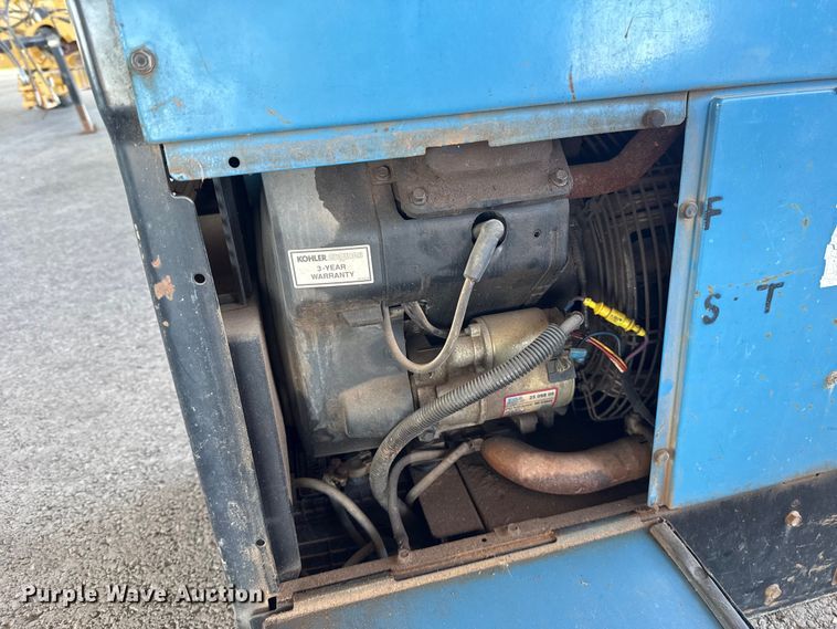 image for item ES5907 Miller Bobcat 250 welder/generator