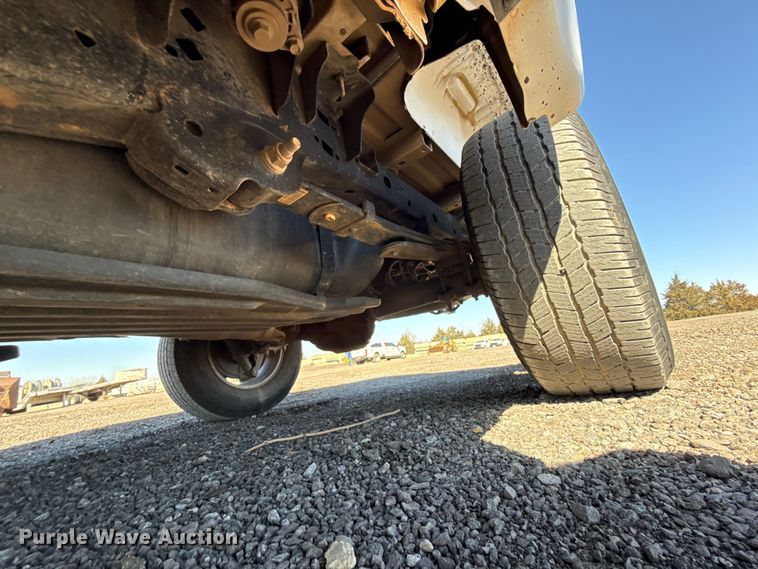 image for item ES5911 2020 Ford F150 XLT Crew Cab pickup truck