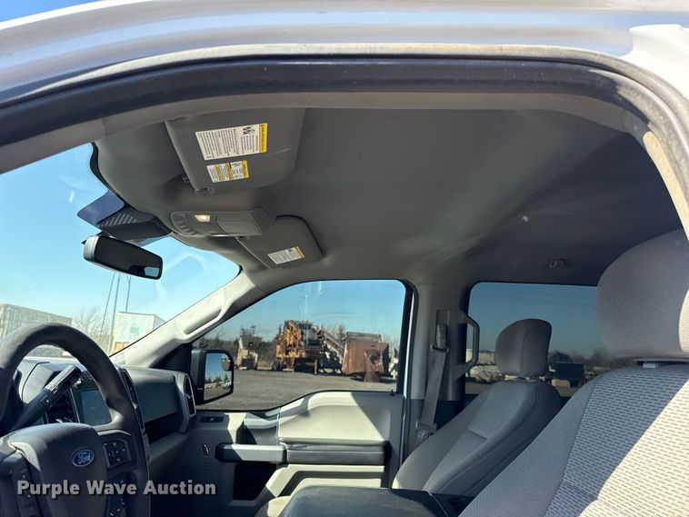 image for item ES5911 2020 Ford F150 XLT Crew Cab pickup truck