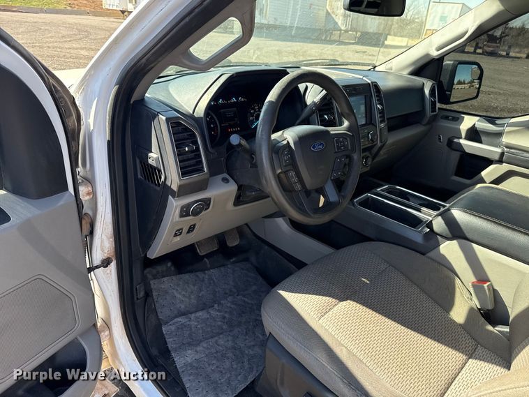 image for item ES5911 2020 Ford F150 XLT Crew Cab pickup truck