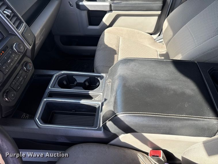 image for item ES5911 2020 Ford F150 XLT Crew Cab pickup truck