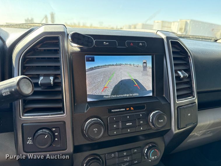 image for item ES5911 2020 Ford F150 XLT Crew Cab pickup truck