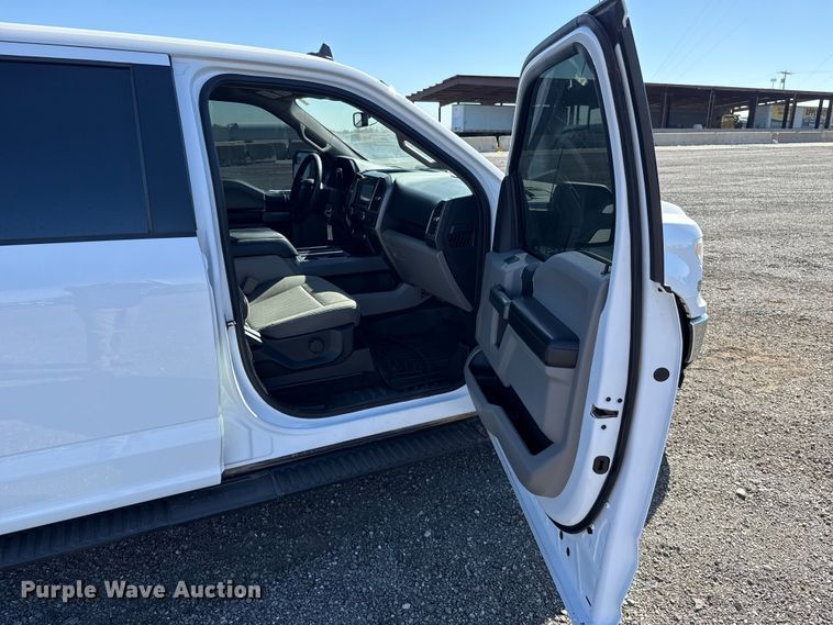 image for item ES5911 2020 Ford F150 XLT Crew Cab pickup truck