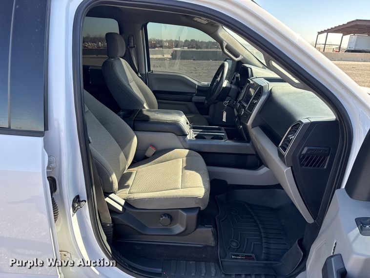 image for item ES5911 2020 Ford F150 XLT Crew Cab pickup truck