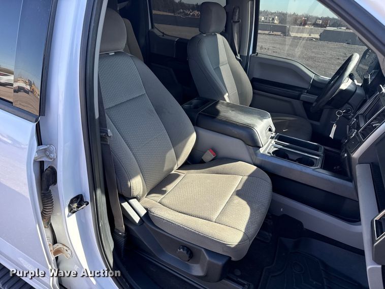 image for item ES5911 2020 Ford F150 XLT Crew Cab pickup truck