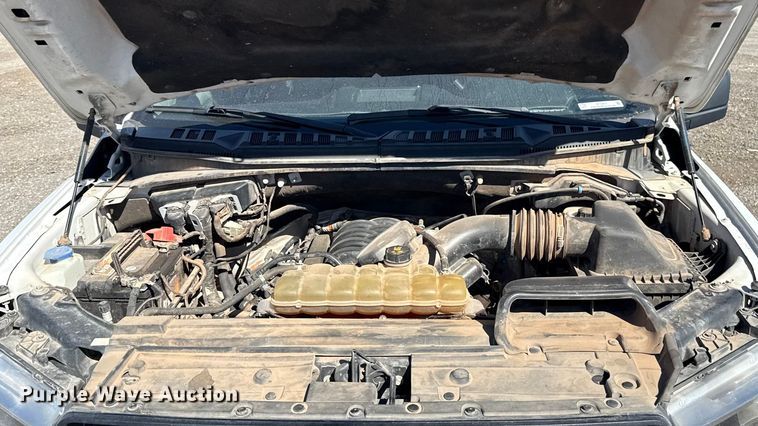 image for item ES5911 2020 Ford F150 XLT Crew Cab pickup truck