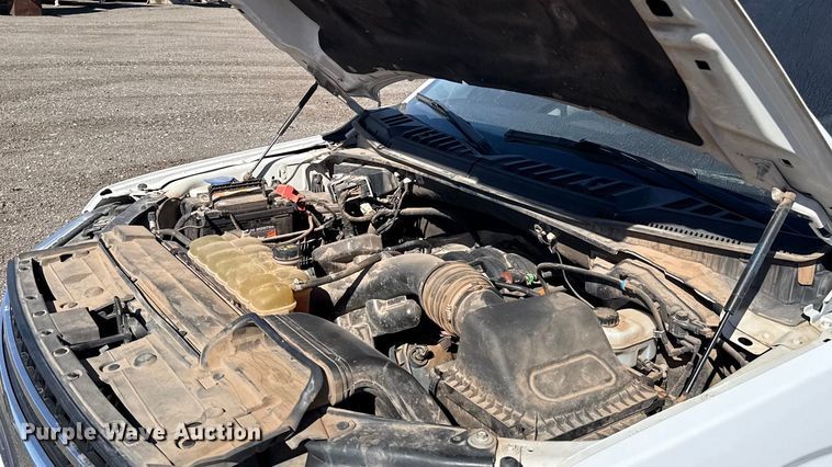 image for item ES5911 2020 Ford F150 XLT Crew Cab pickup truck