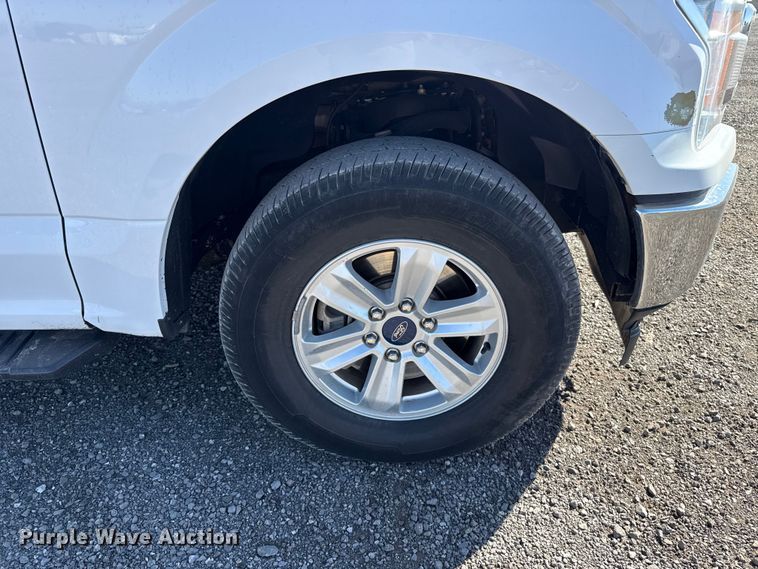 image for item ES5911 2020 Ford F150 XLT Crew Cab pickup truck