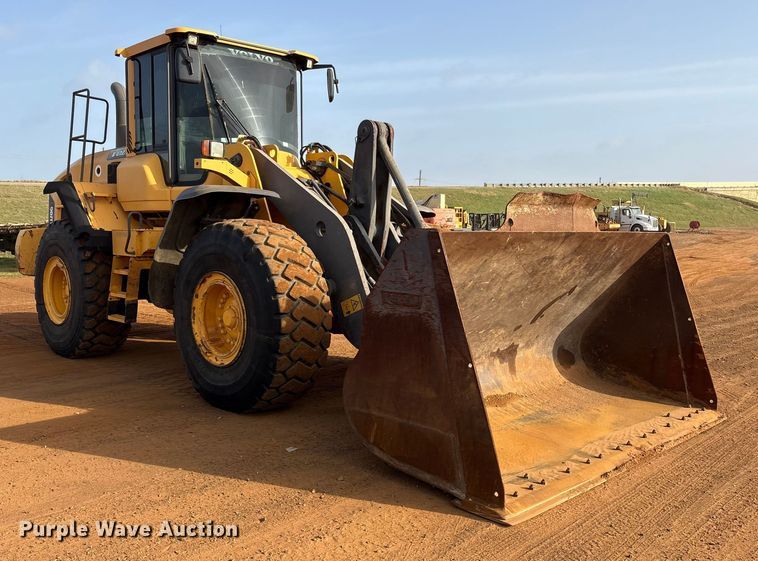 image for item ES8582 2013 Volvo L120G wheel loader