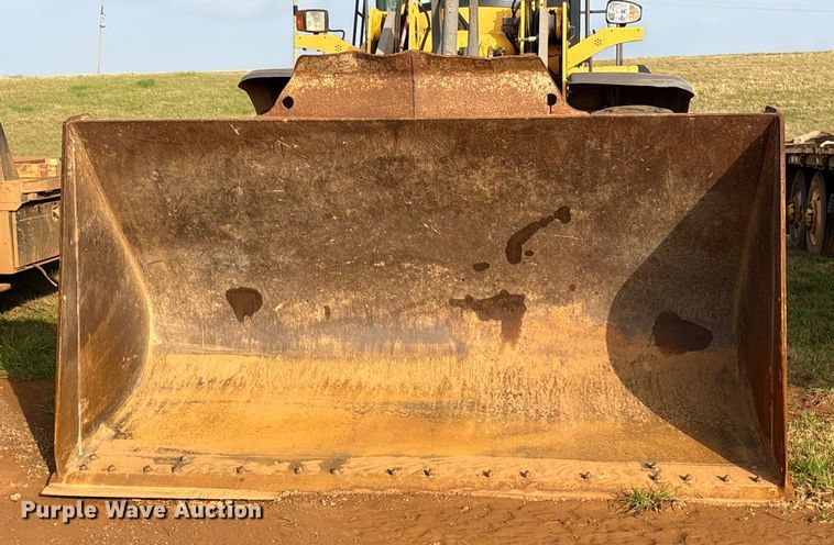 image for item ES8582 2013 Volvo L120G wheel loader