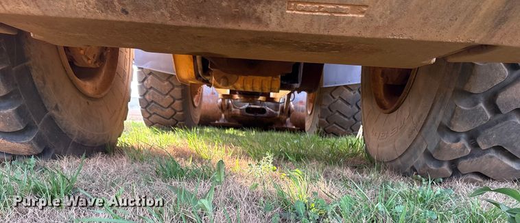 image for item ES8582 2013 Volvo L120G wheel loader