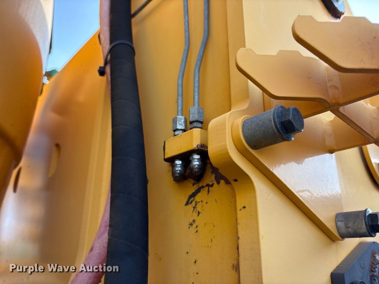 image for item ES8582 2013 Volvo L120G wheel loader