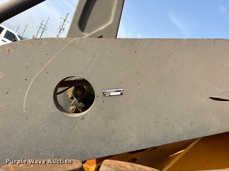 image for item ES8582 2013 Volvo L120G wheel loader