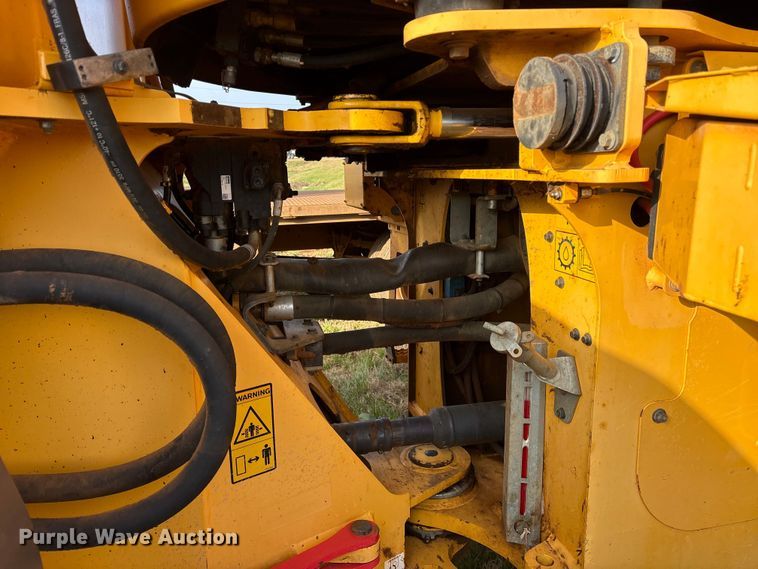 image for item ES8582 2013 Volvo L120G wheel loader