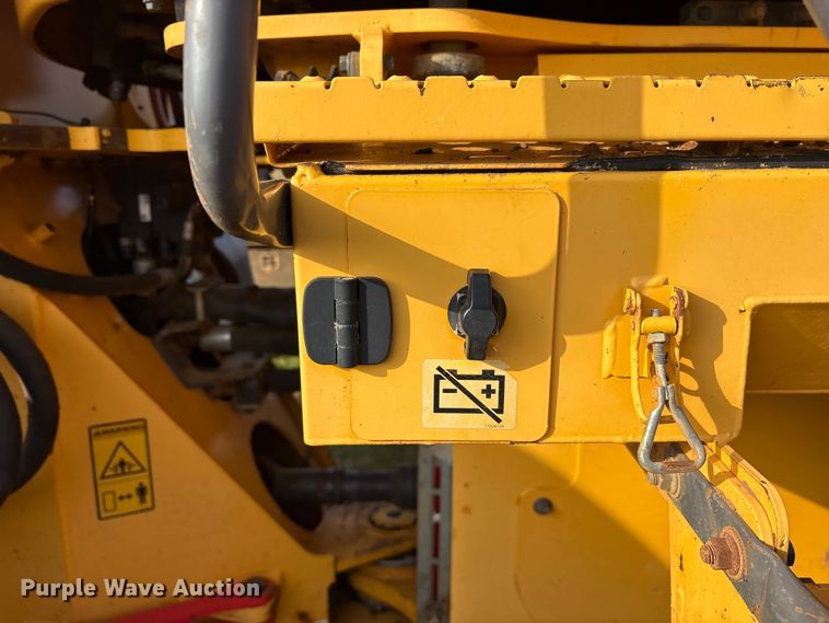 image for item ES8582 2013 Volvo L120G wheel loader