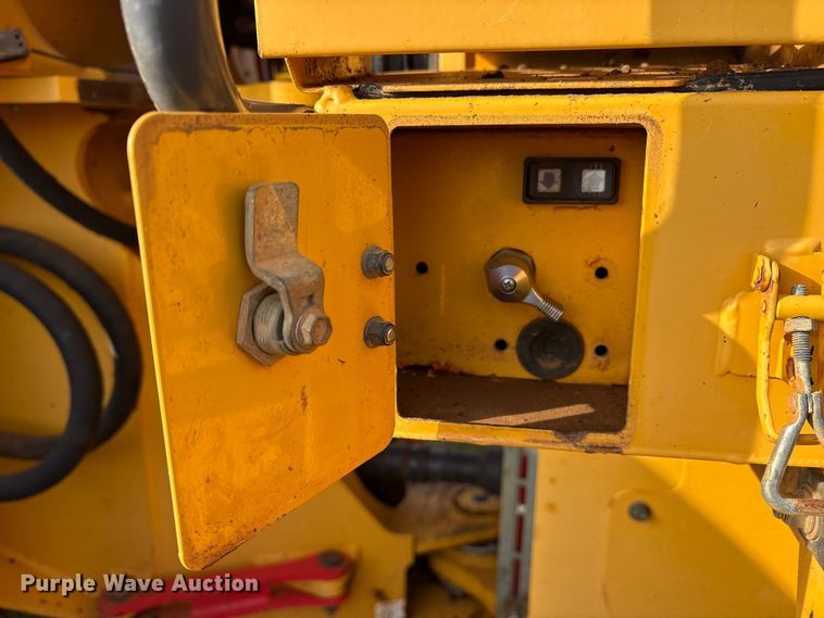 image for item ES8582 2013 Volvo L120G wheel loader