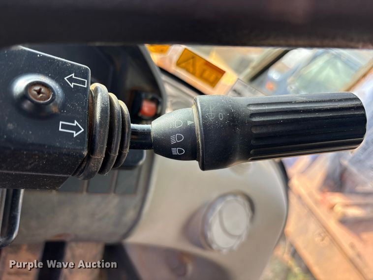 image for item ES8582 2013 Volvo L120G wheel loader