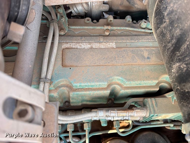 image for item ES8582 2013 Volvo L120G wheel loader