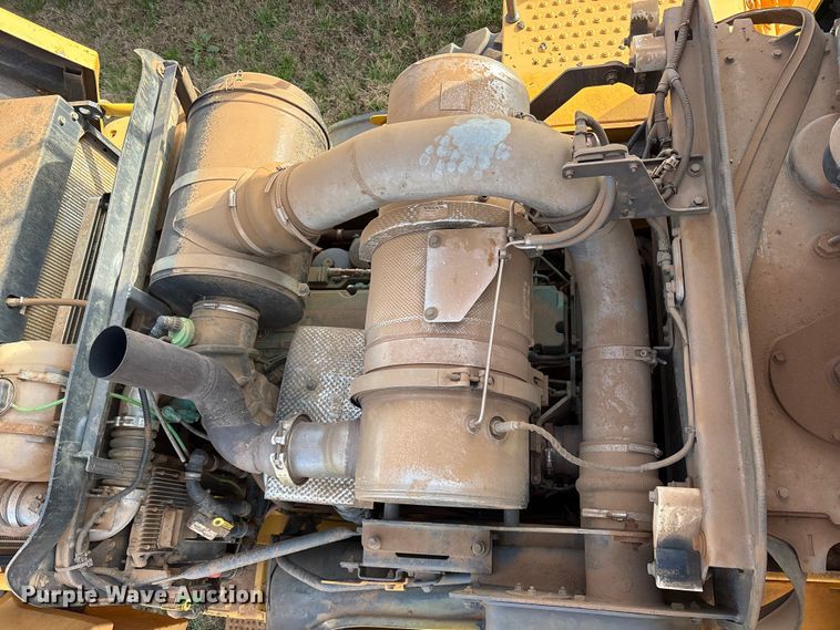 image for item ES8582 2013 Volvo L120G wheel loader