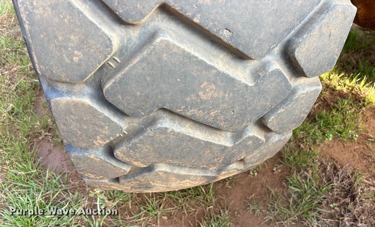 image for item ES8582 2013 Volvo L120G wheel loader
