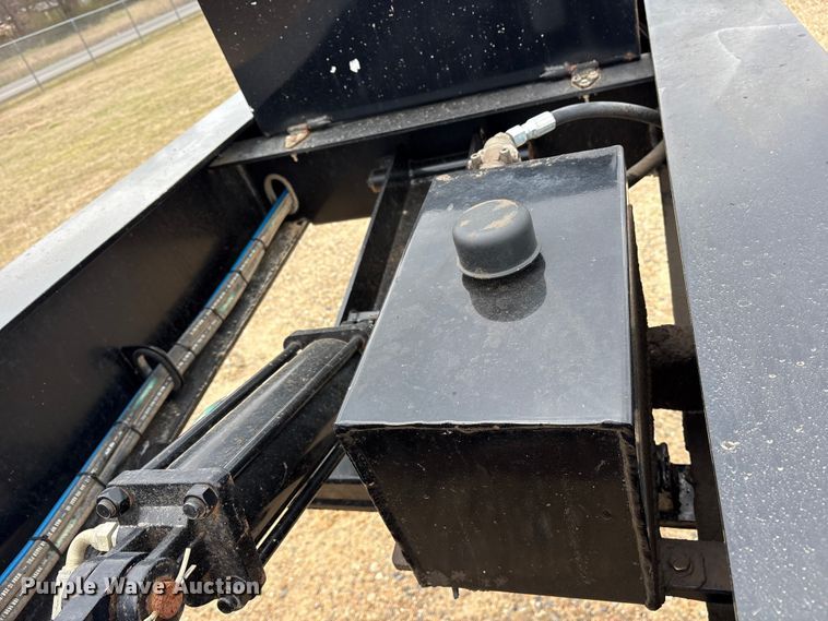 image for item ES8606 2022 Rampant Trailers LLC DG35 lowboy equipment trailer