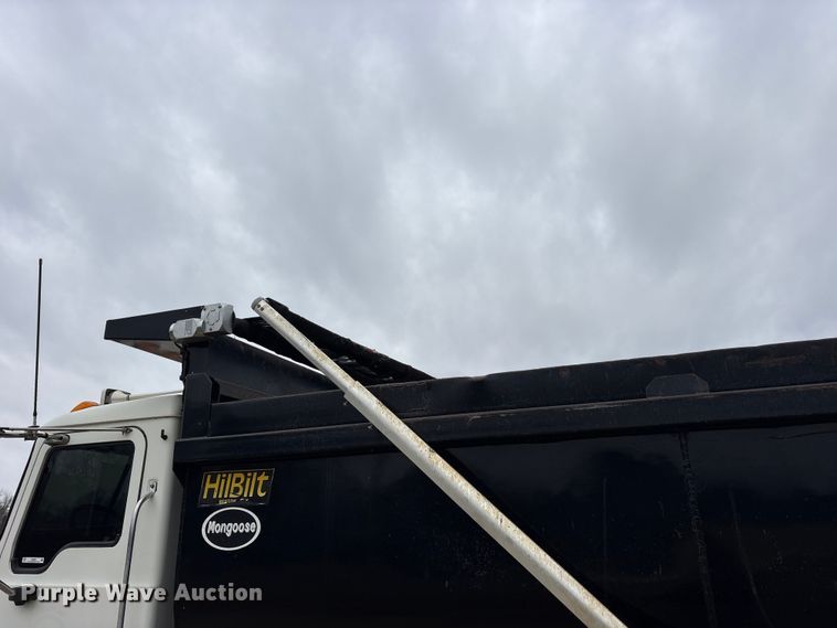 image for item ES8607 2007 Mack CV713 dump truck