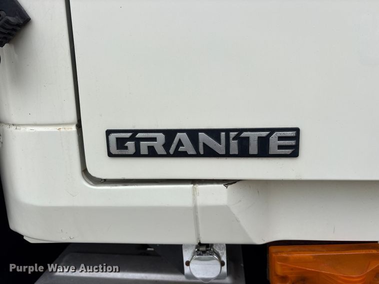 image for item ES8607 2007 Mack CV713 dump truck