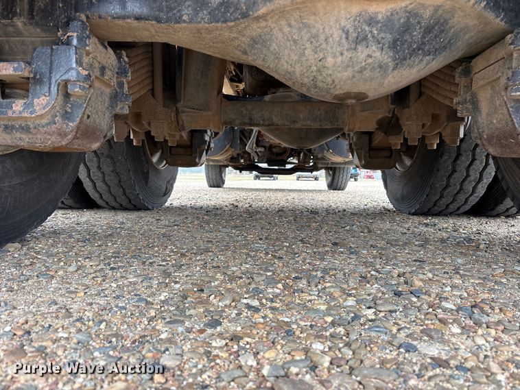 image for item ES8607 2007 Mack CV713 dump truck