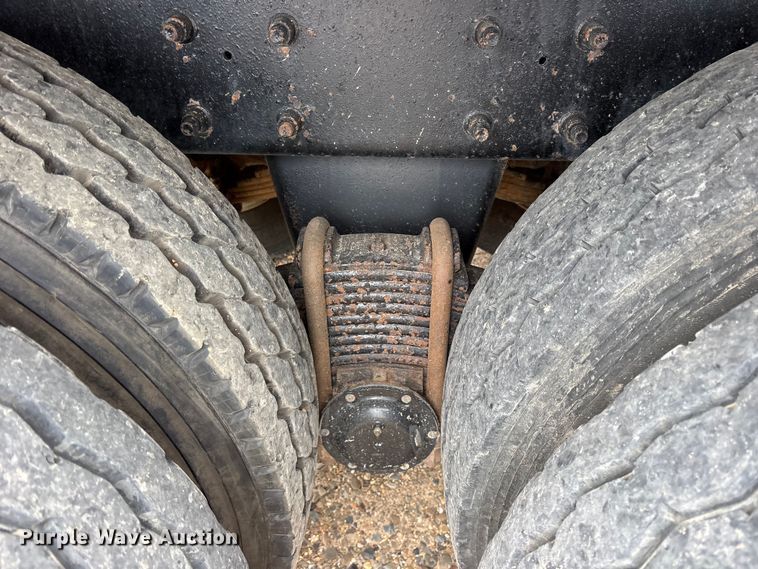 image for item ES8607 2007 Mack CV713 dump truck