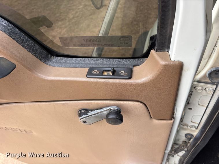 image for item ES8607 2007 Mack CV713 dump truck