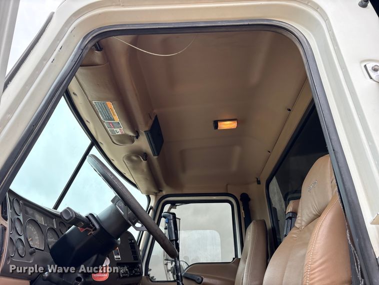 image for item ES8607 2007 Mack CV713 dump truck