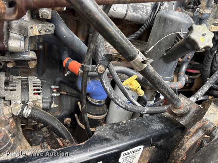 image for item ES8607 2007 Mack CV713 dump truck