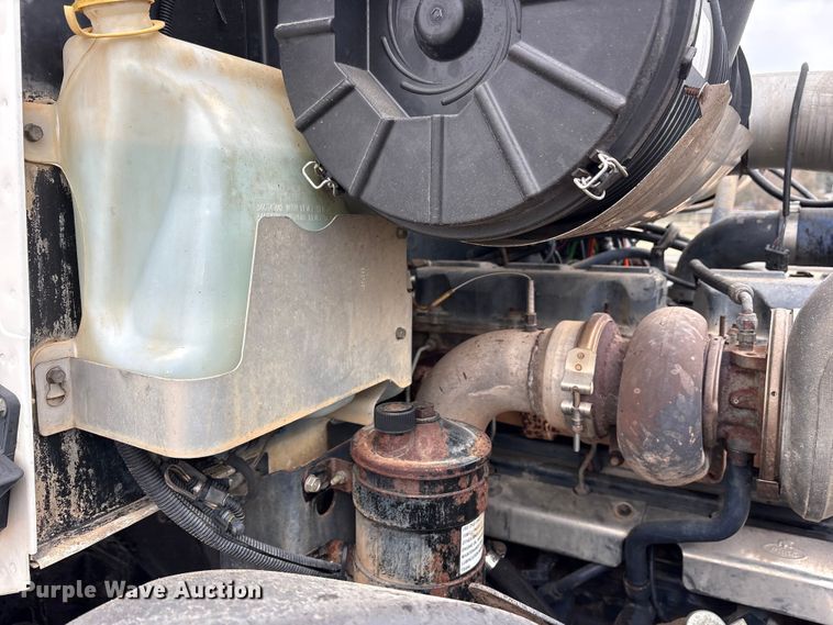 image for item ES8607 2007 Mack CV713 dump truck