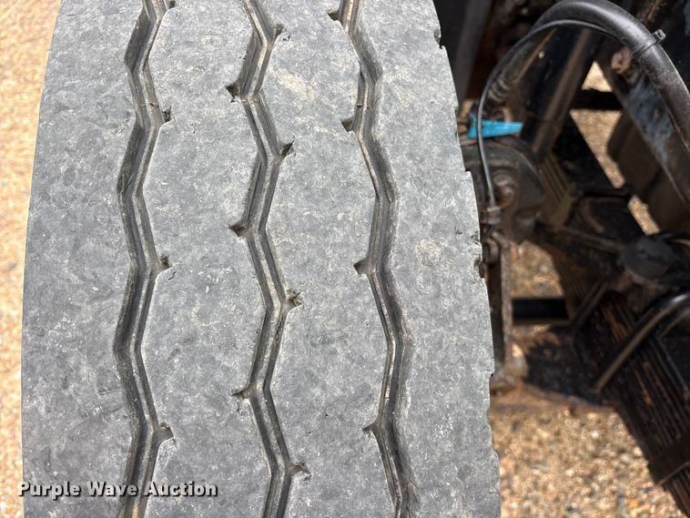 image for item ES8607 2007 Mack CV713 dump truck