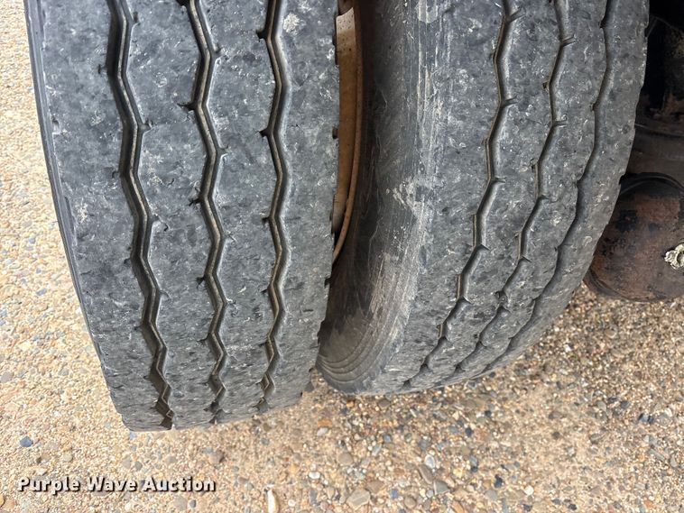 image for item ES8607 2007 Mack CV713 dump truck