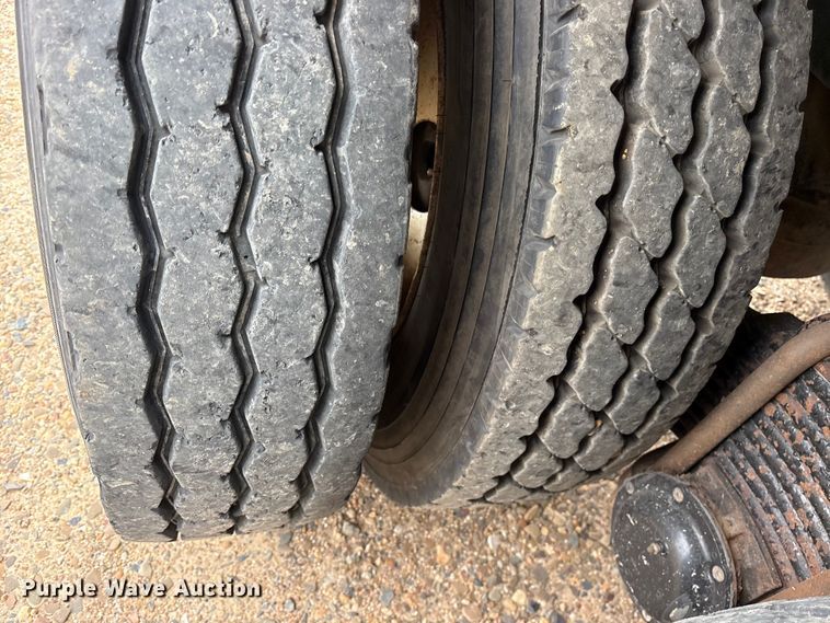 image for item ES8607 2007 Mack CV713 dump truck