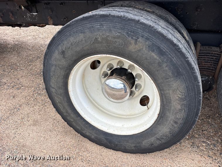 image for item ES8607 2007 Mack CV713 dump truck