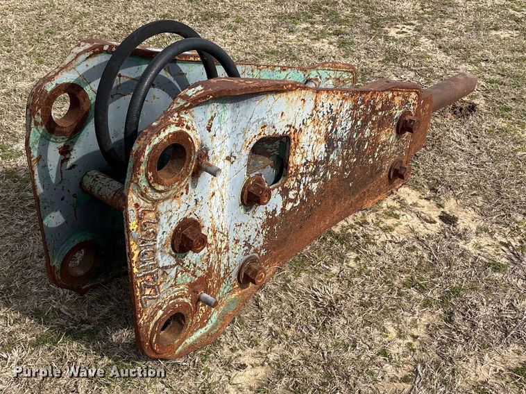 image for item ES8620 Komatsu 705 hydraulic breaker