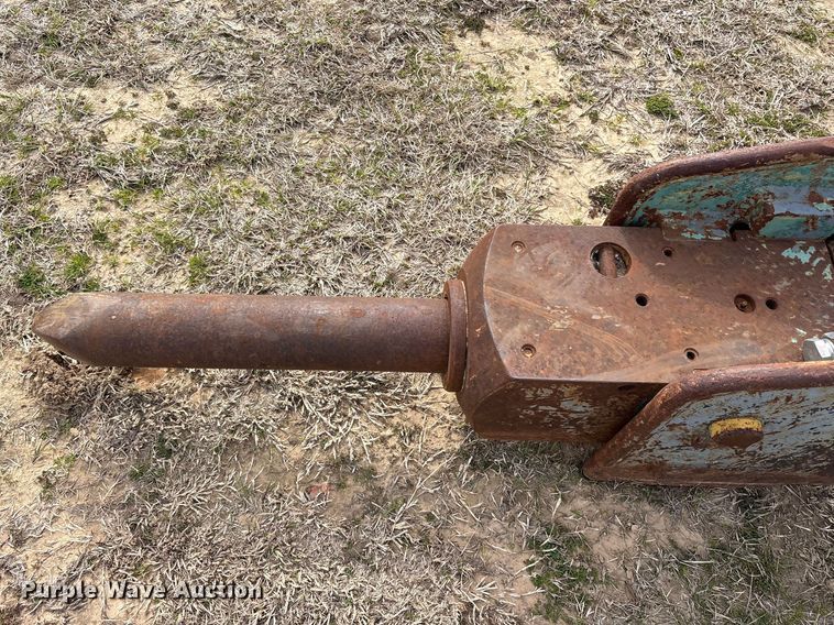 image for item ES8620 Komatsu 705 hydraulic breaker