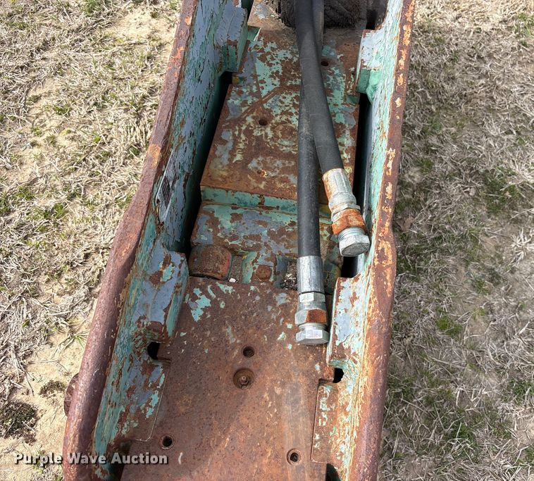 image for item ES8620 Komatsu 705 hydraulic breaker