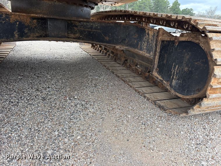 image for item ES8634 2018 John Deere 210G LC excavator