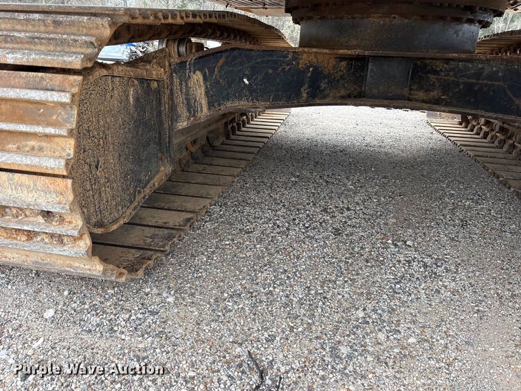 image for item ES8634 2018 John Deere 210G LC excavator