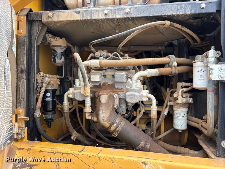 image for item ES8634 2018 John Deere 210G LC excavator