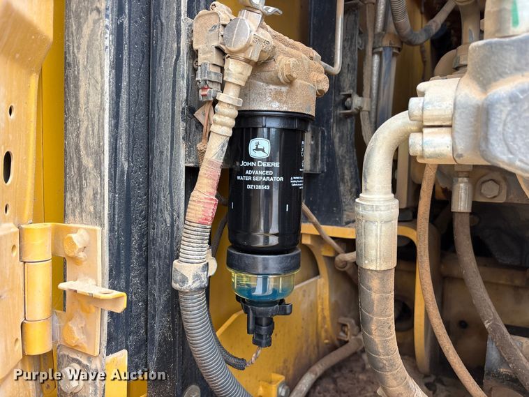 image for item ES8634 2018 John Deere 210G LC excavator