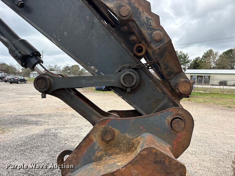 image for item ES8634 2018 John Deere 210G LC excavator