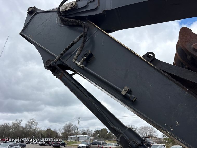 image for item ES8634 2018 John Deere 210G LC excavator